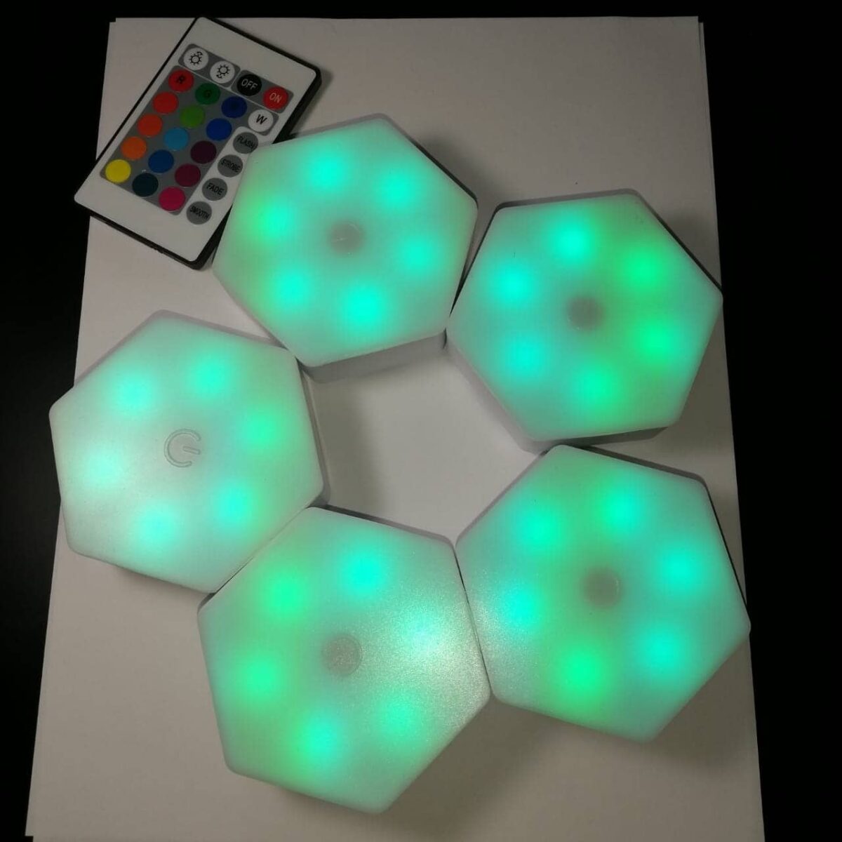 LUZ LED HEXAGONAL Multicolor con control remoto - Imagen 8