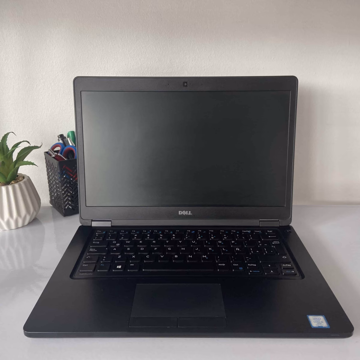 Notebook DELL LATITUDE 5480 Usado | 8GB Ram | i5 7ma Gen | Disco SSD de Alta Velocidad 240GB - Imagen 3