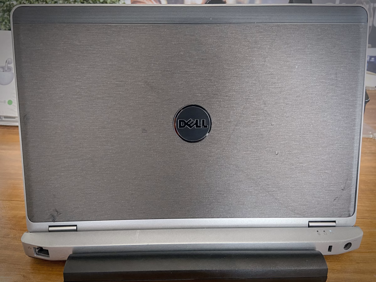 Notebook DELL LATITUDE e6230 | i5 3ra Gen | 8GB Ram - 240GB SSD | Pantalla 12,5 Pulgadas | Usado - Imagen 4