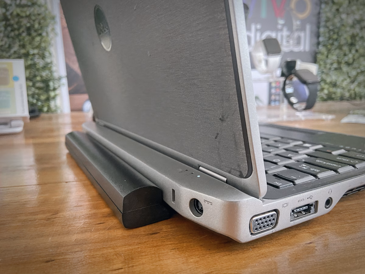 Notebook DELL LATITUDE e6230 | i5 3ra Gen | 8GB Ram - 240GB SSD | Pantalla 12,5 Pulgadas | Usado - Imagen 5