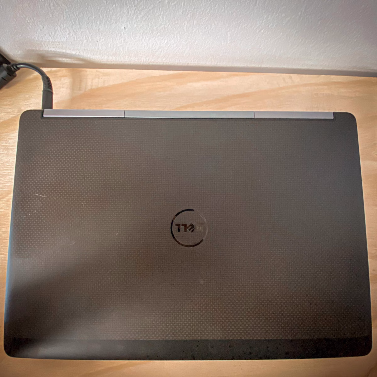 Notebook Workstation Dell Precision 7510 | Core i7 6ta Gen | 24GB de Ram – 512GB SSD alta velocidad | NVIDIA Quadro M1000M 2GB de Video | TOUCH SCREEN Renovado Excelentes condiciones - Imagen 2